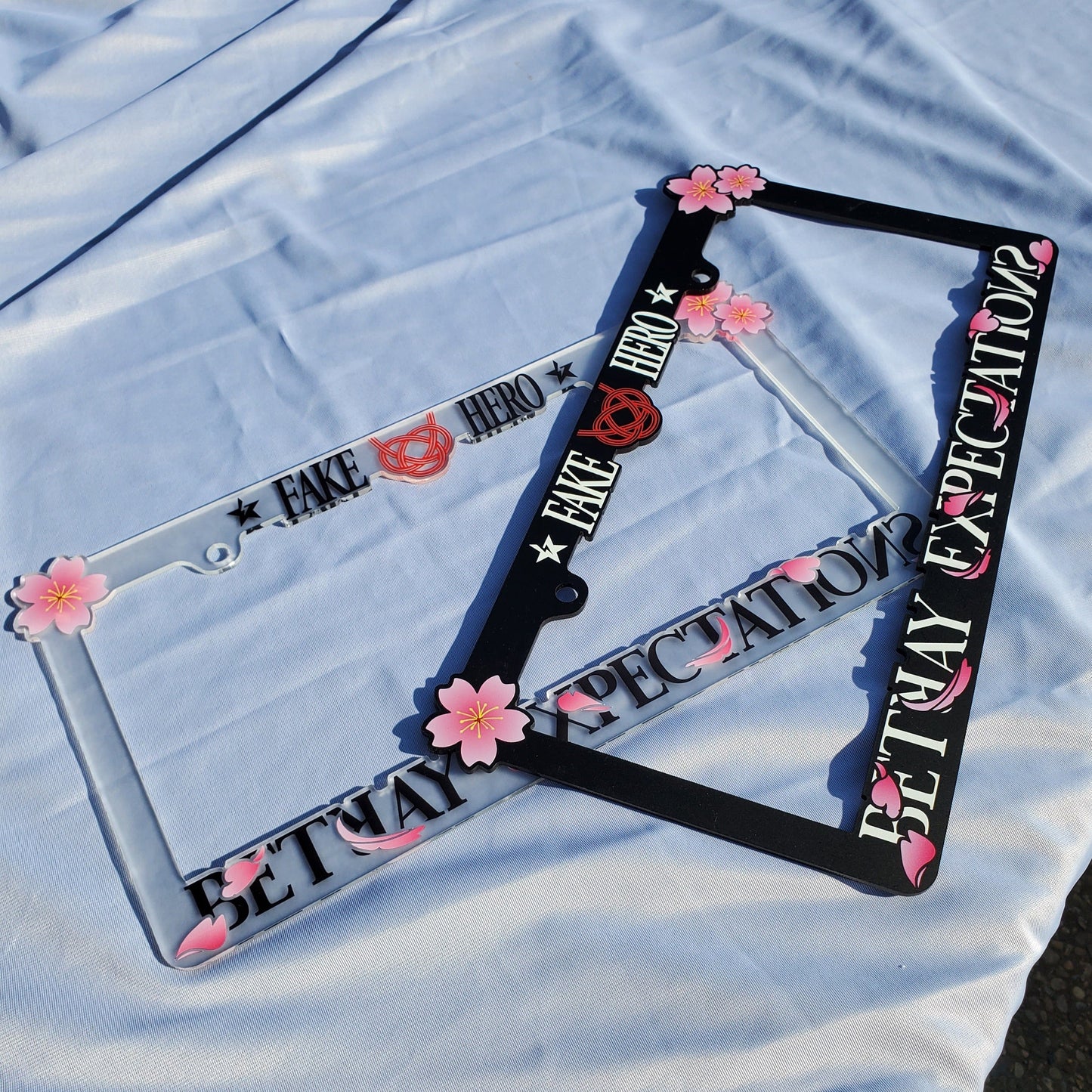 Sakura Plate Frame (Frosted White)