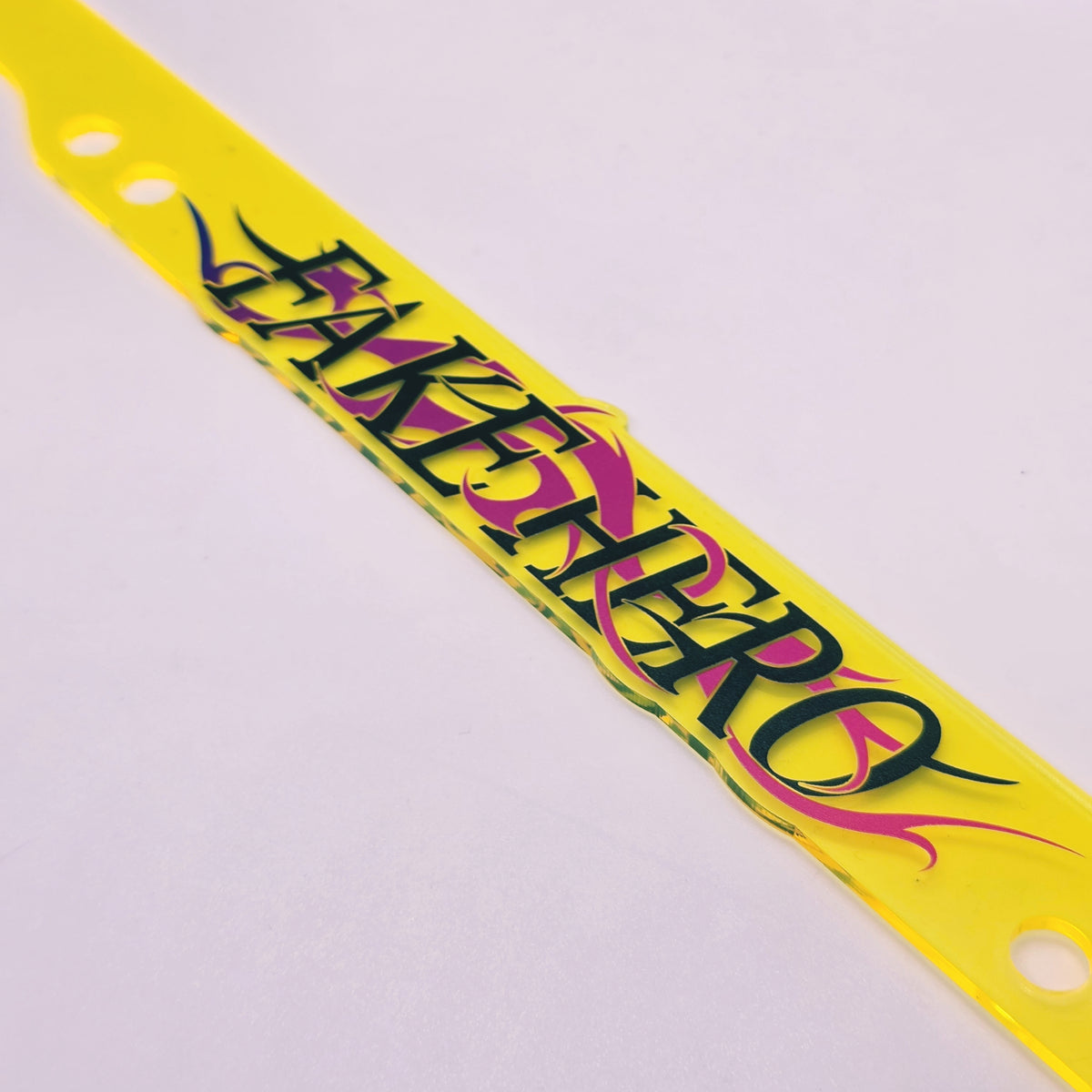 Don't Chase The World Plate Frame (Fluorescent Yellow)